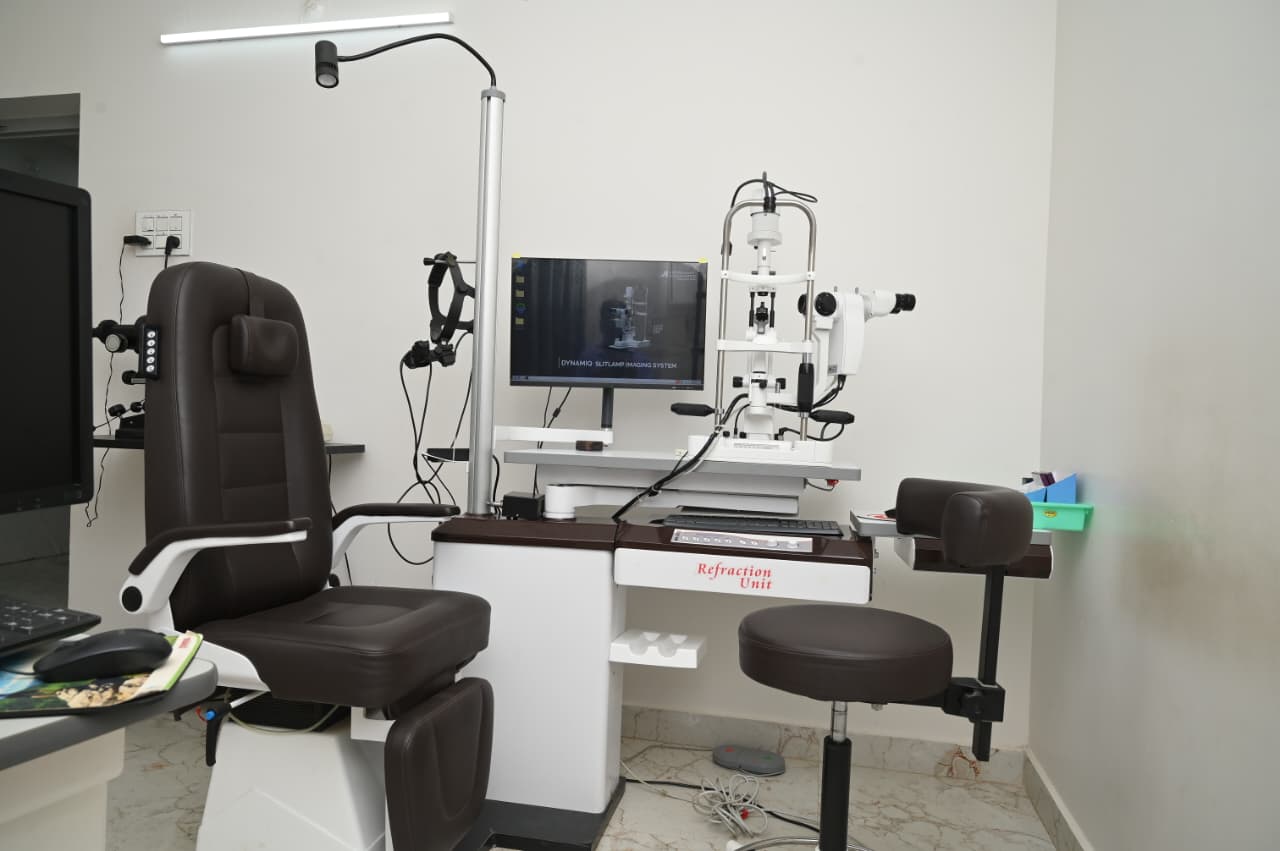 Nellai Eye Care Surgery Equipment2